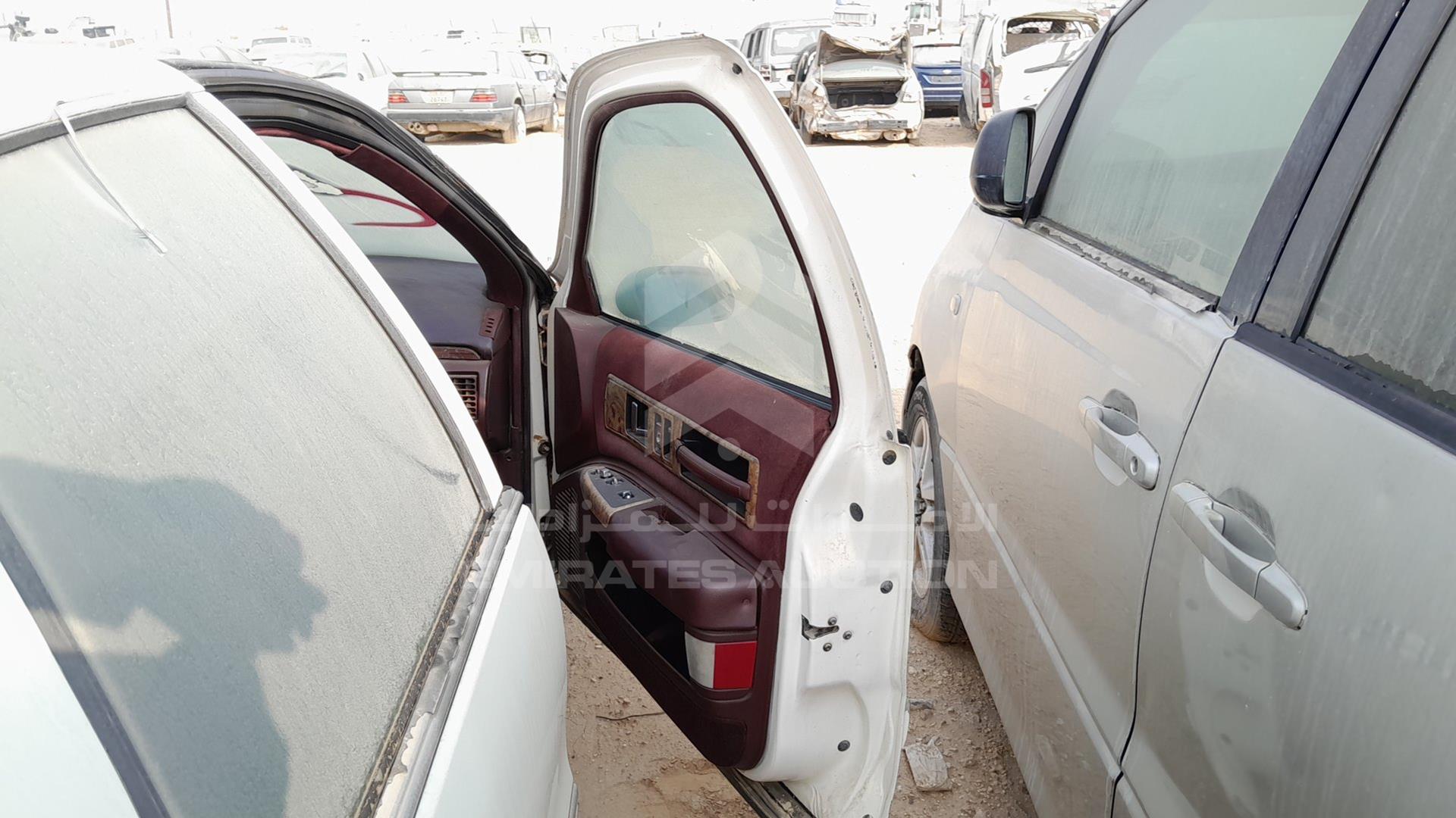 0 CHEVROLET CAPRICE VIN: 1G1BN53EXPR125486