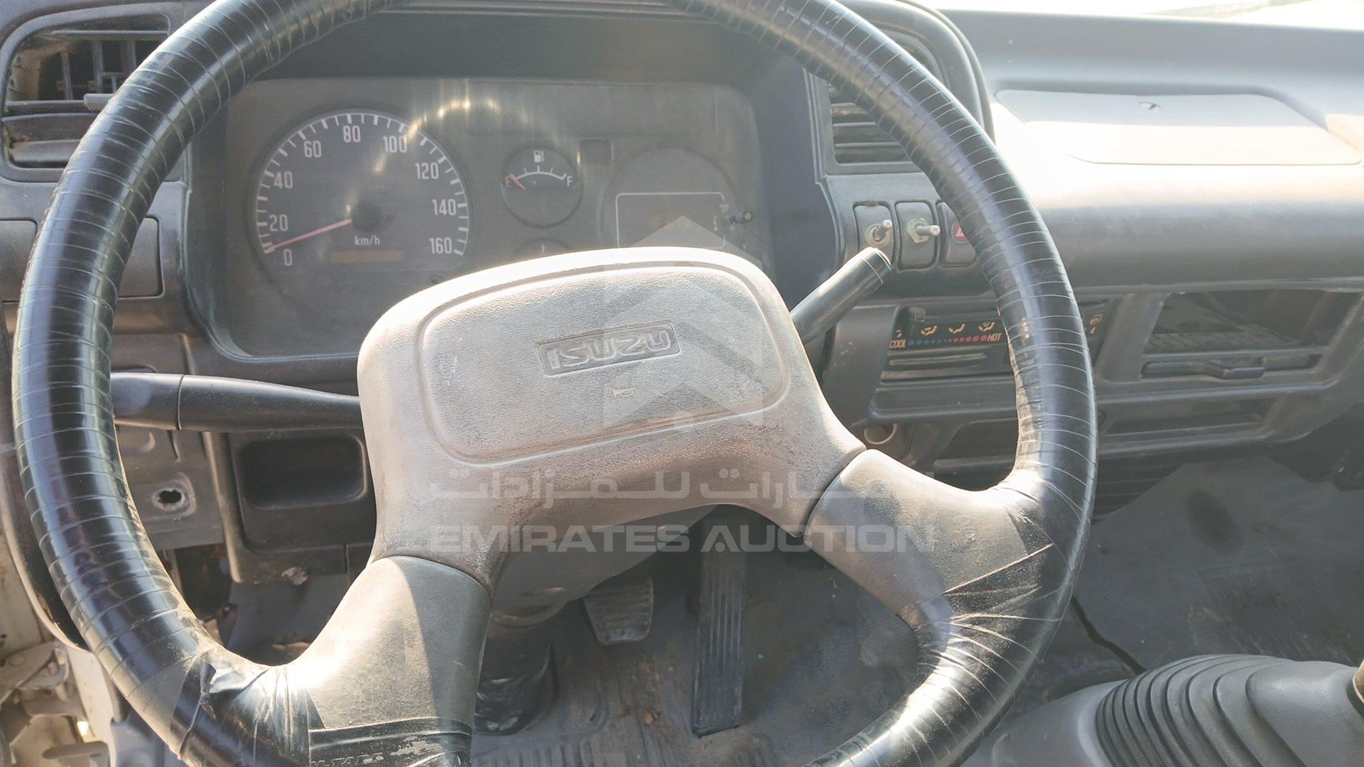 2008 ISUZU NPR VIN: JAMKP34G387P03523