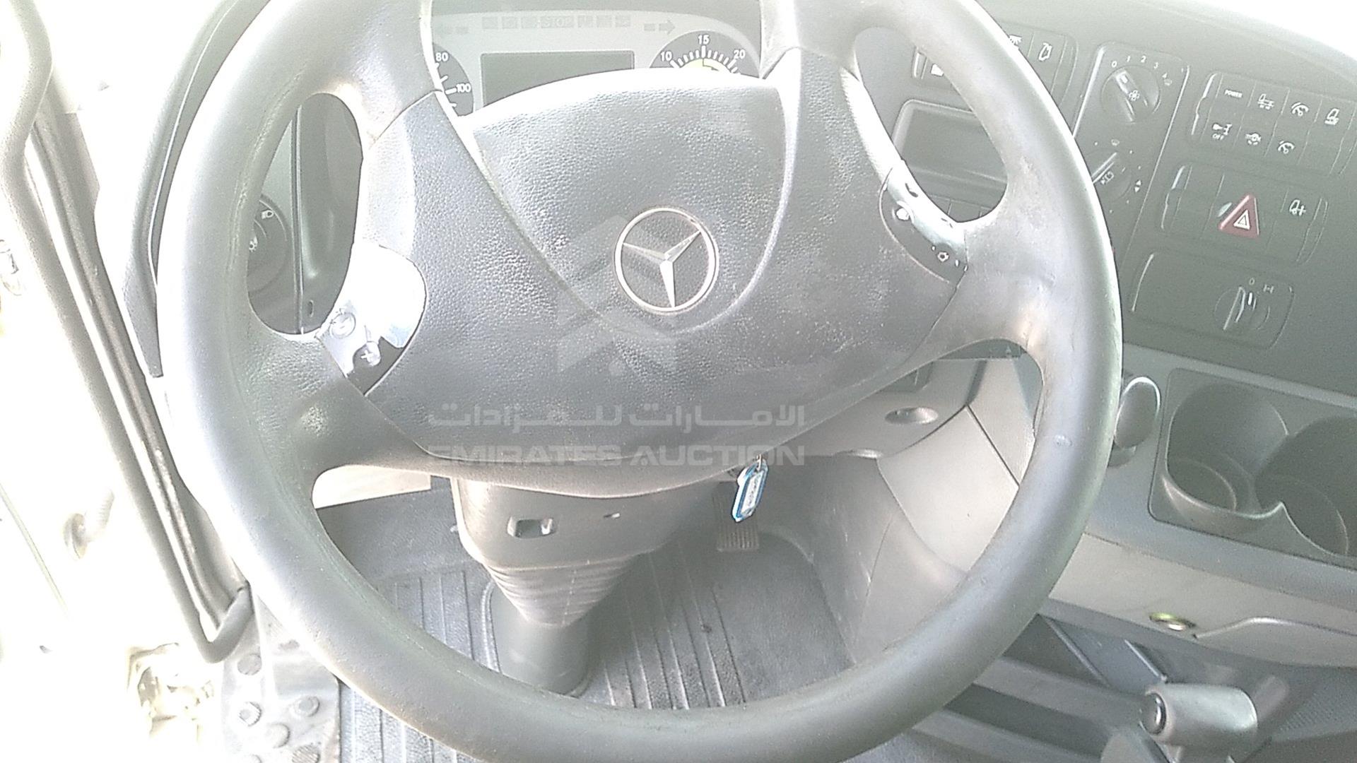 2010 MERCEDES --- VIN: WDB9340621L327249