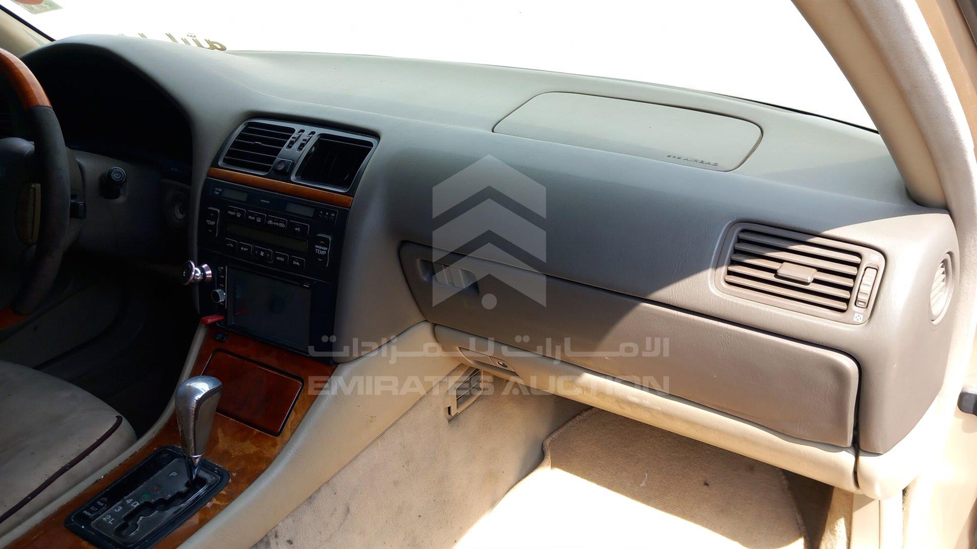 1998 LEXUS LS400 VIN: JT8BH28F2W0128608