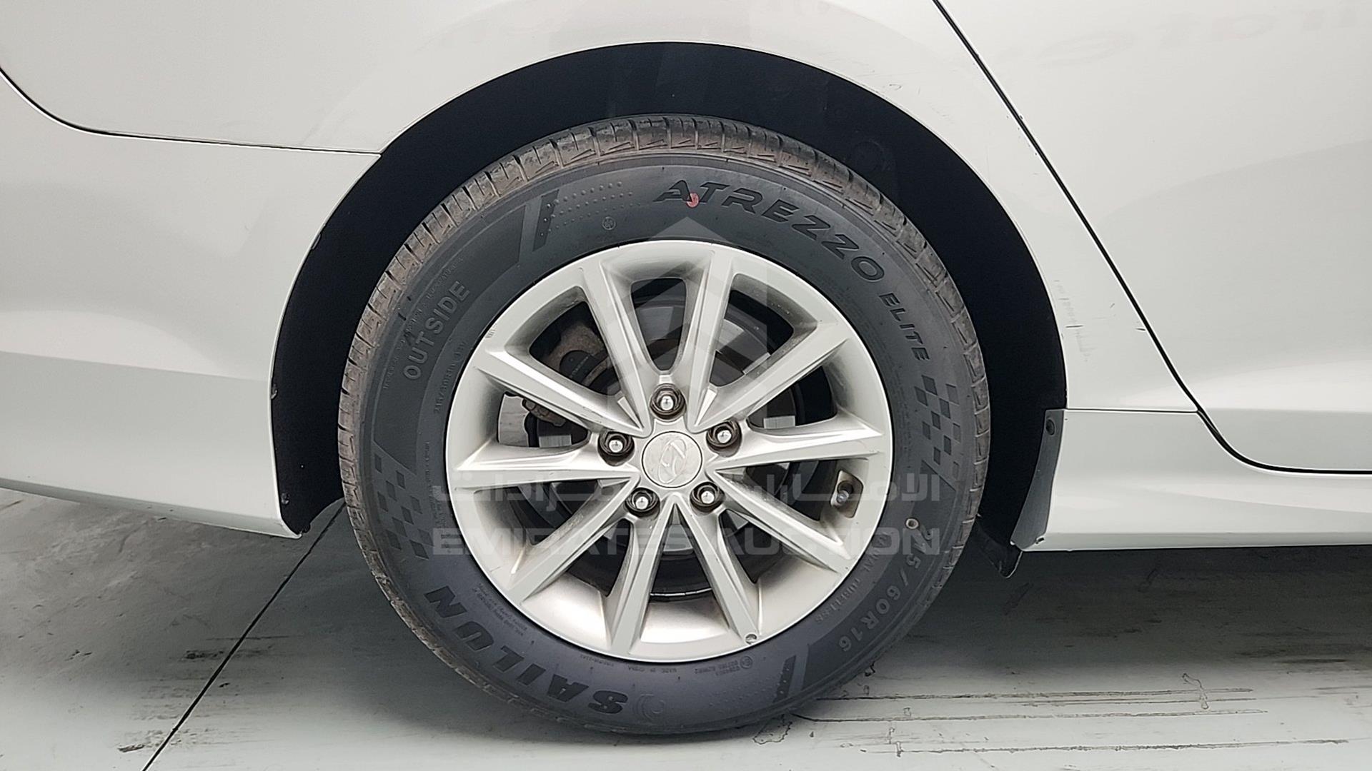 2018 HYUNDAI SONATA VIN: 5NPE24AF5JH680881