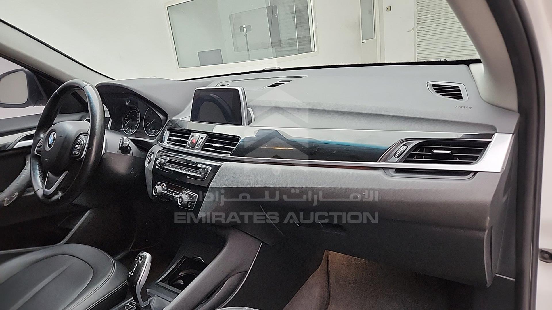 2018 BMW X1 VIN: WBAJG3106JEE24237