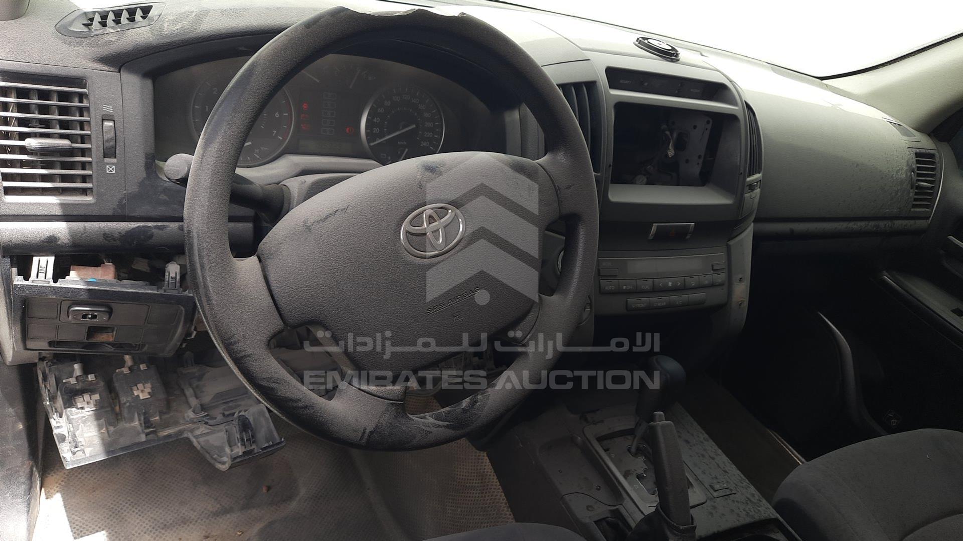 2011 TOYOTA LAND CRUISER VIN: JTMDU09J8B4034801