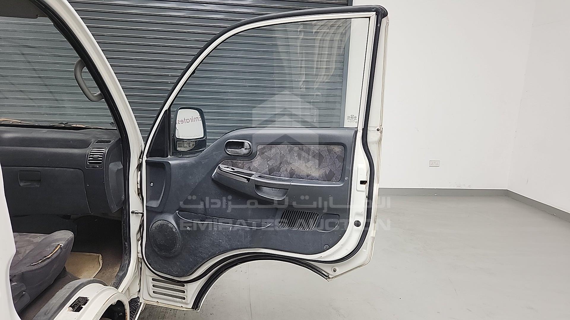 2005 KIA K 2700 VIN: KNCSE011857027404