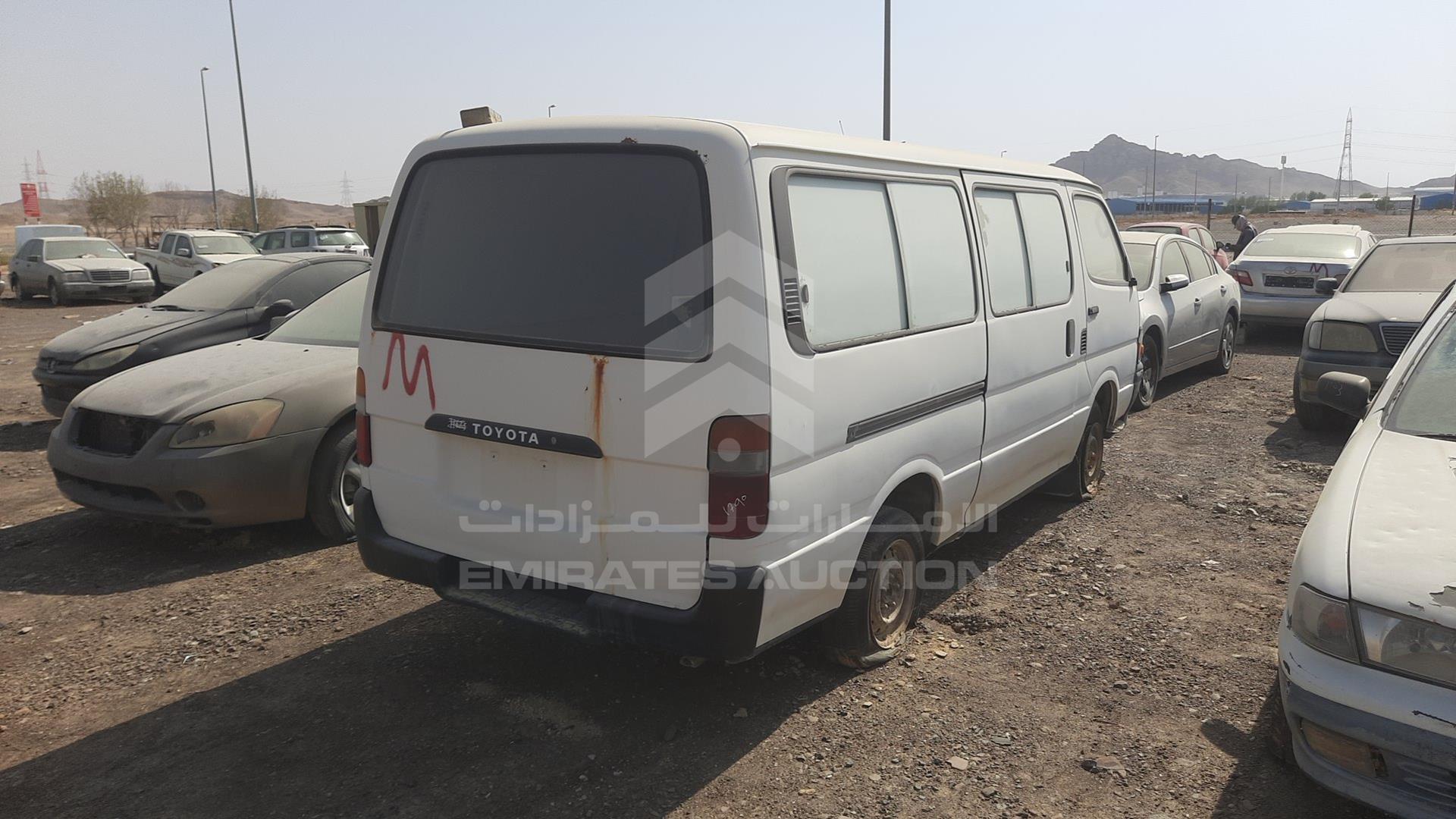 1993 TOYOTA HIACE VIN: RZH1120020535