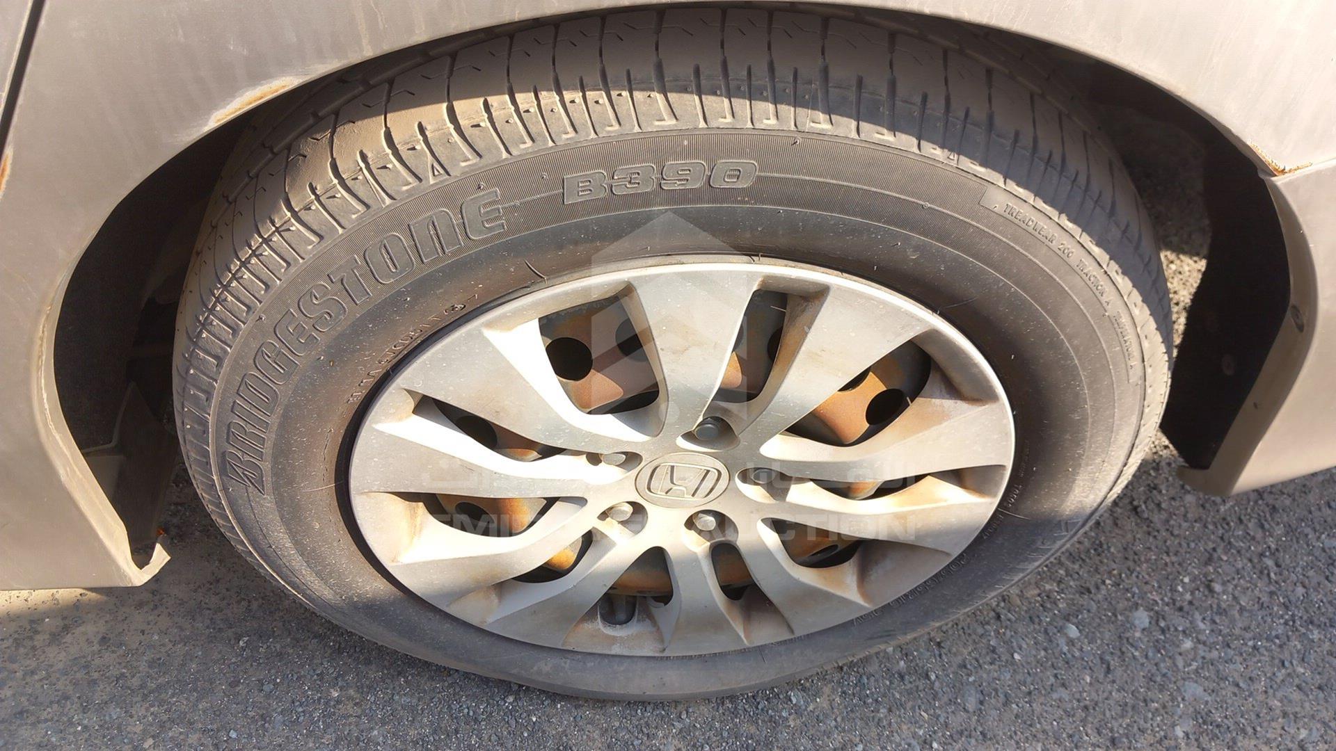 2013 HONDA ACCORD VIN: 1HGCR2622DA616114