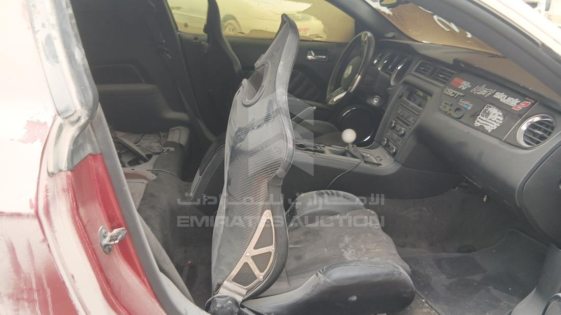 فورد موستانج 2012 — الباب الخلفي الأيمن — صورة 21