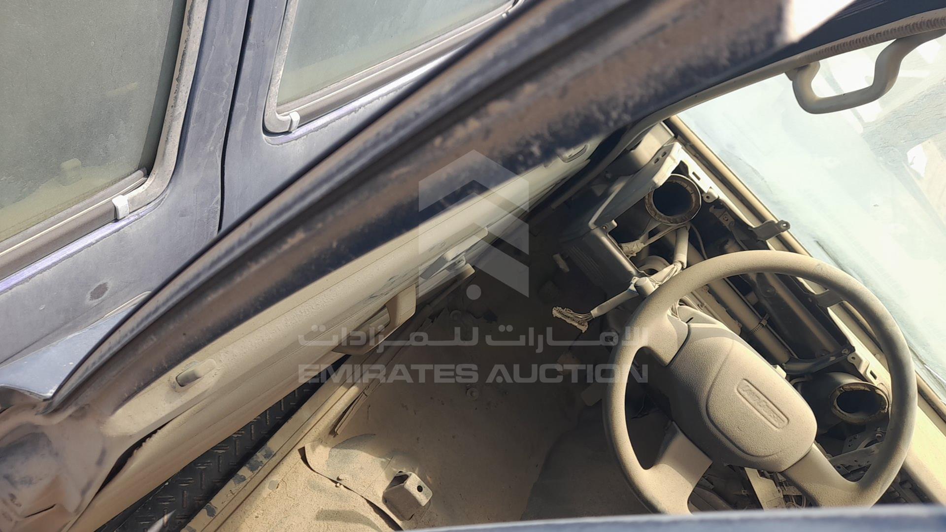2005 TOYOTA LAND CRUISER VIN: JTFLB71J758007101