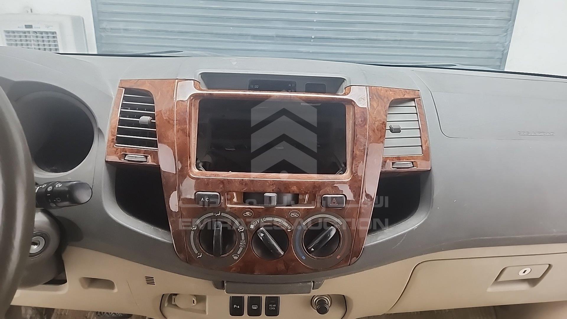 2011 TOYOTA FORTUNER VIN: MHFYX59GXB8018784