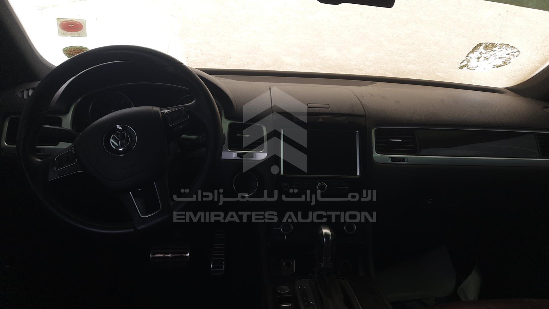 2013 VOLKSWAGEN TOUAREG VIN: WVGBD2BP7DD008254