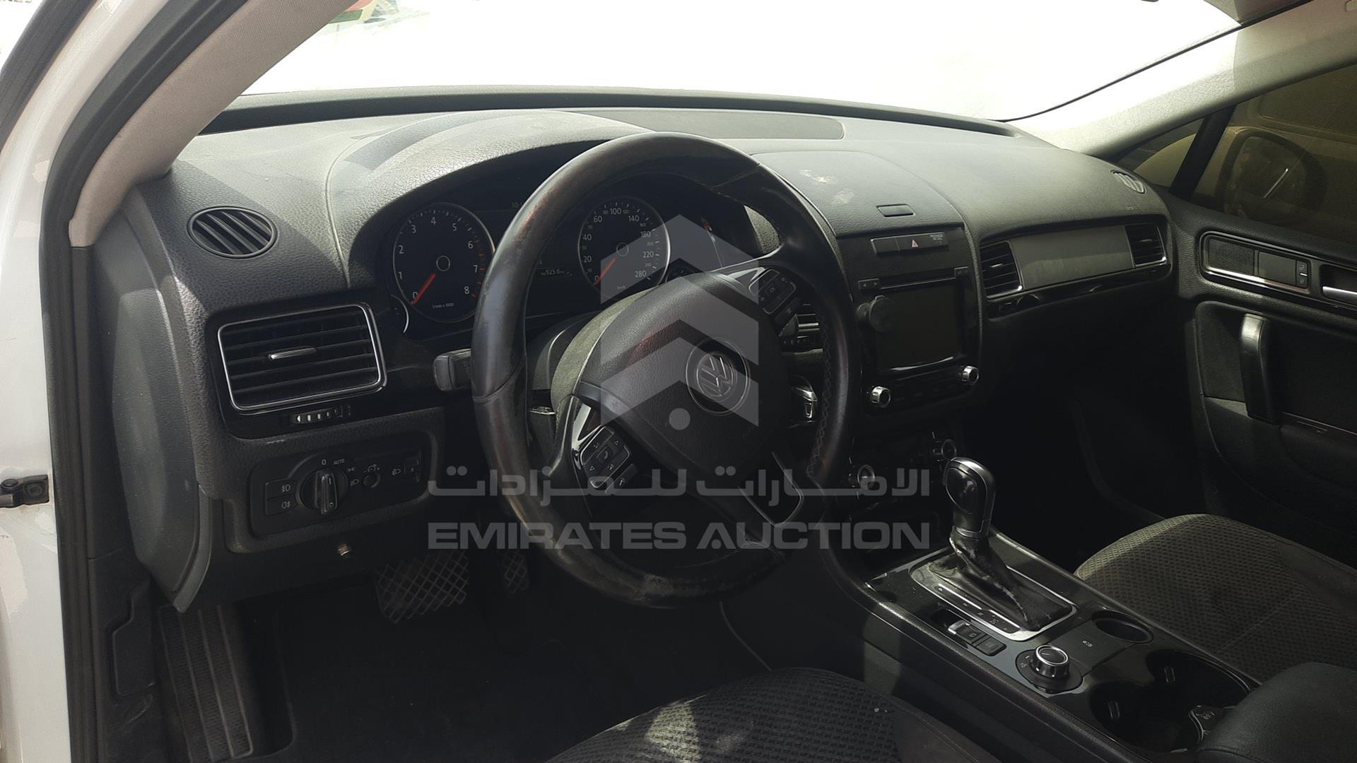 2013 VOLKSWAGEN TOUAREG VIN: WVGBC2BP7DD000268