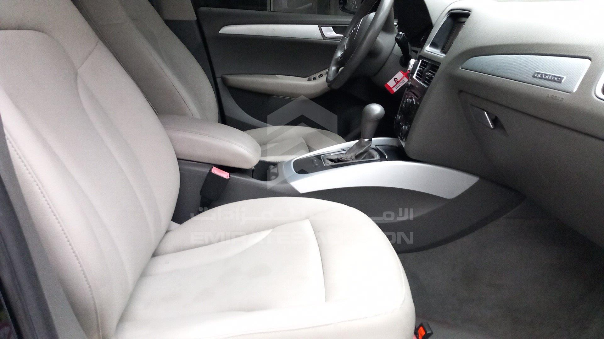 WAUCFC8R2HA042938 - 2011 Audi Q5 - #494286