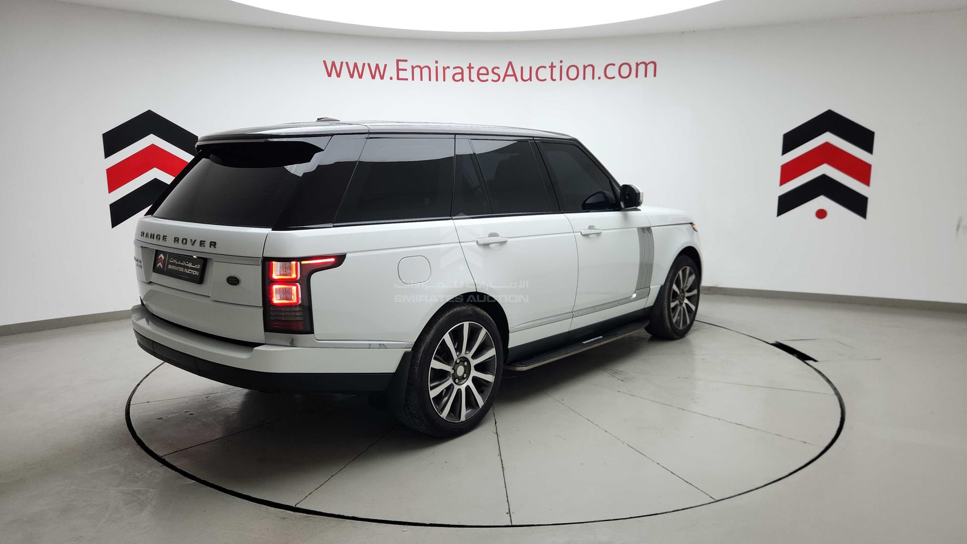 2014 RANGE ROVER VOGUE VIN: SALGA2DF1EA174711