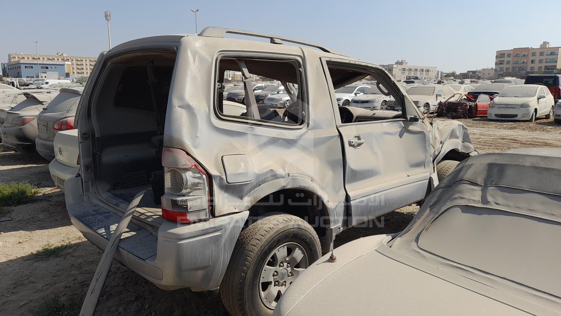 2005 MITSUBISHI PAJERO VIN: JMYMRV63W5J711085