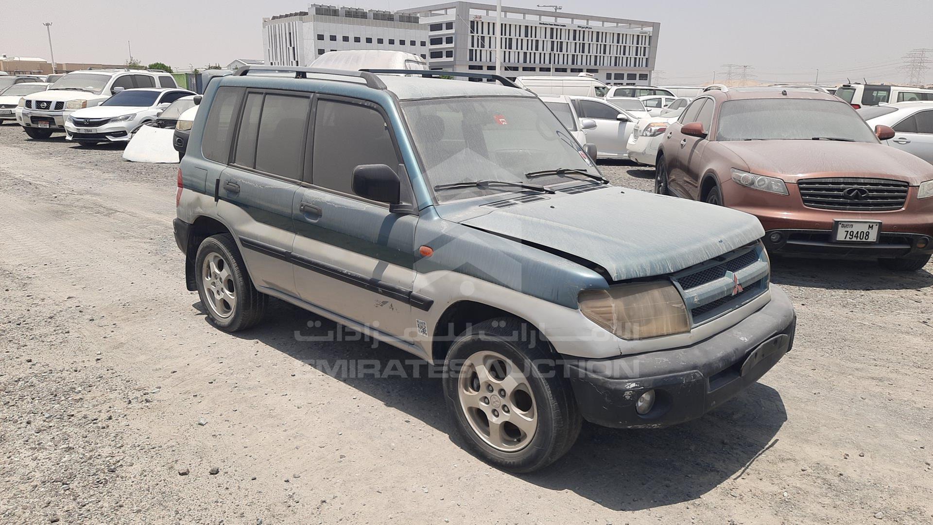 2000 MITSUBISHI PAJERO VIN: JMYLRH76WYY700118