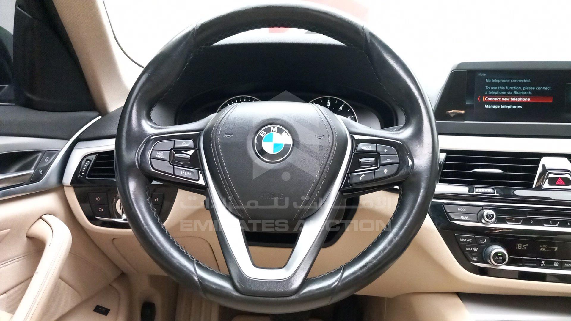 2019 BMW 520 VIN: WBAJA1A07KWW09864
