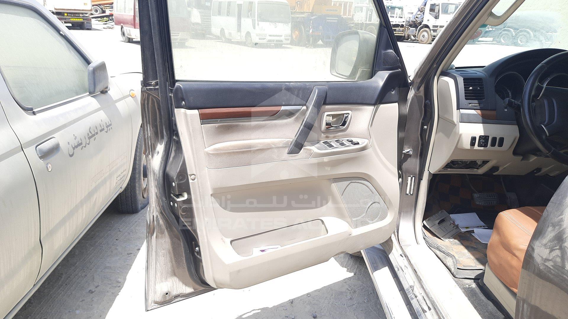 JMYLRV93W9J707267 - 2009 Mitsubishi Pajero - #425838