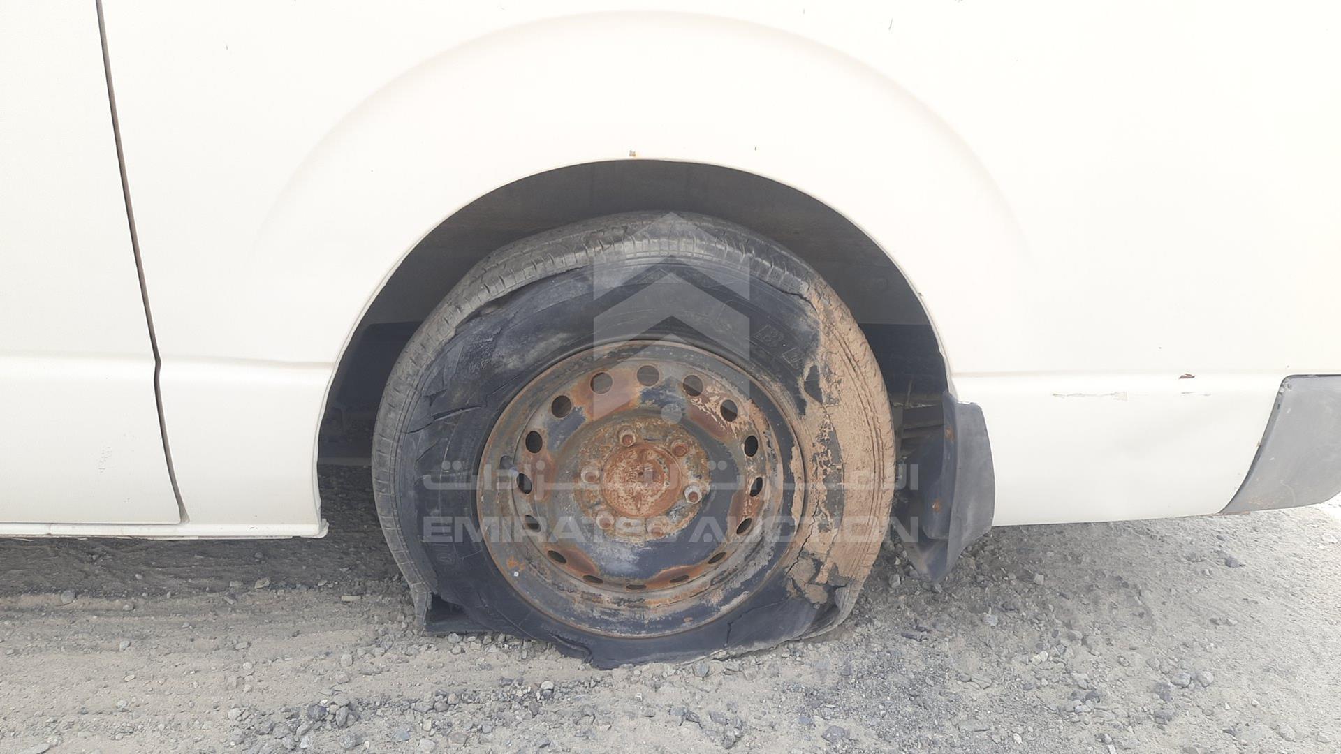2006 TOYOTA HIACE VIN: JTFHX02P860005682