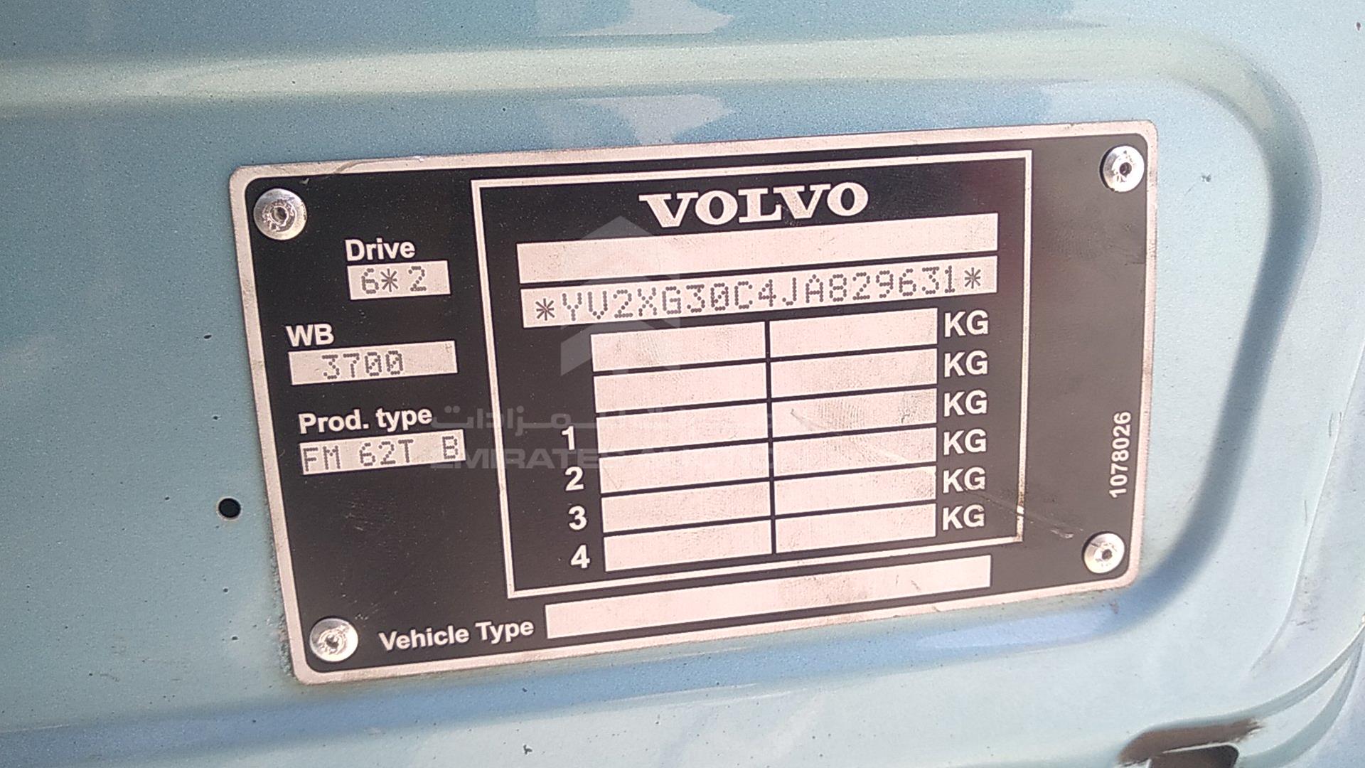 2018 VOLVO --- VIN: YV2XG30C4JA829631
