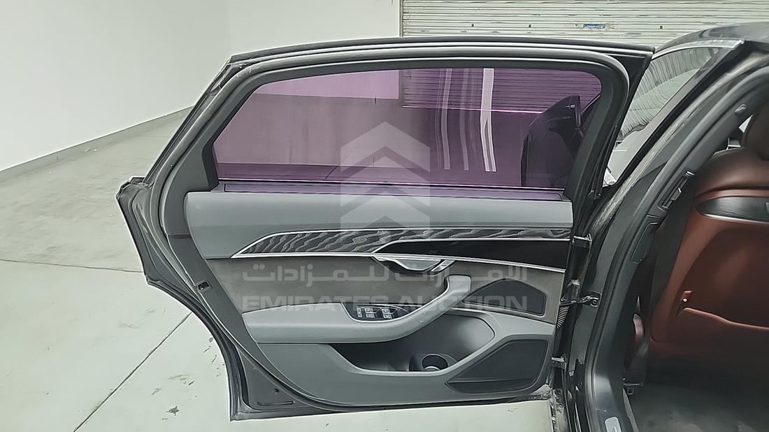 اودي A8 2020 — الباب الخلفي الأيسر — صورة 19