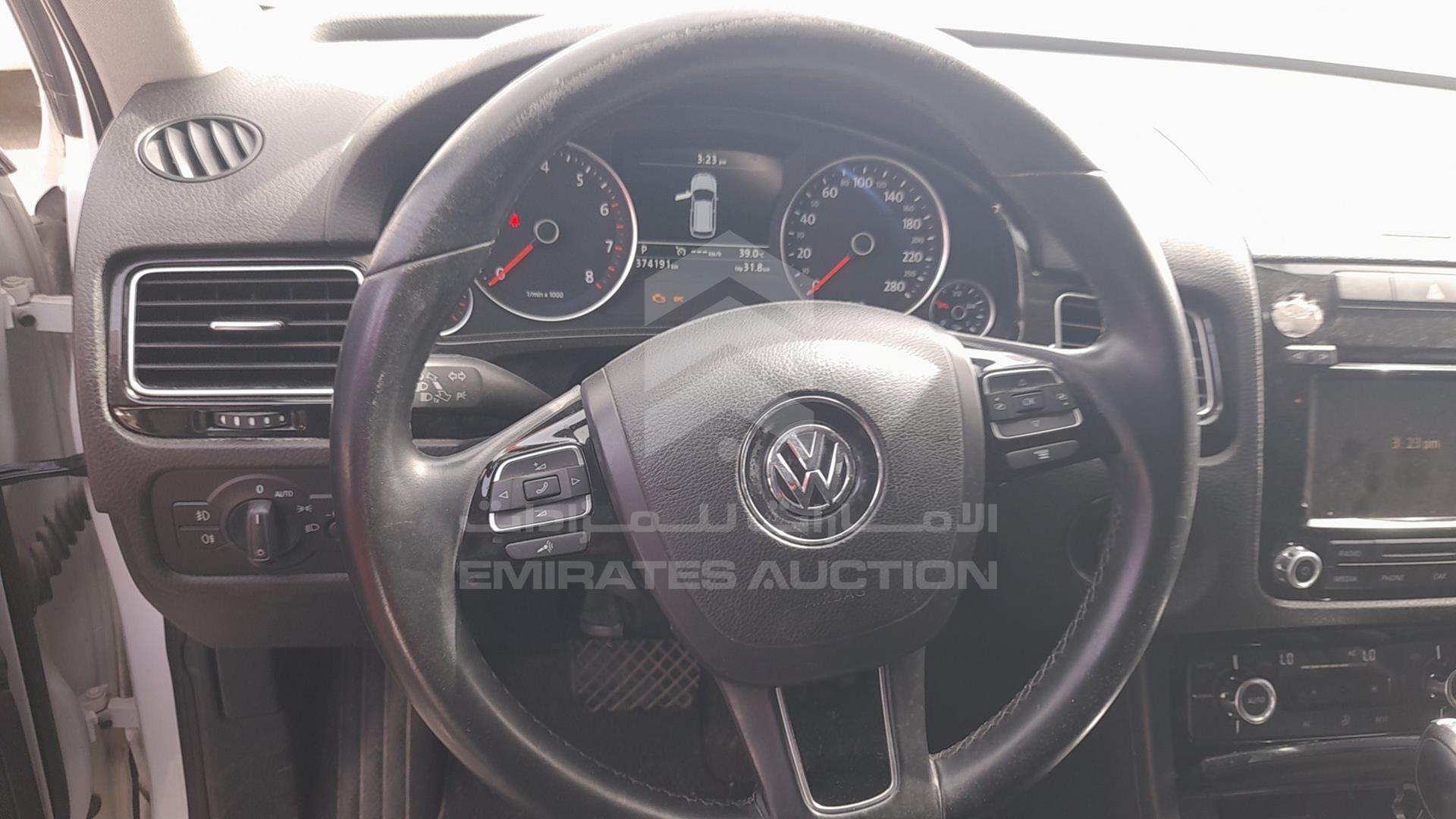 2013 VOLKSWAGEN TOUAREG VIN: WVGBC2BP5DD000334