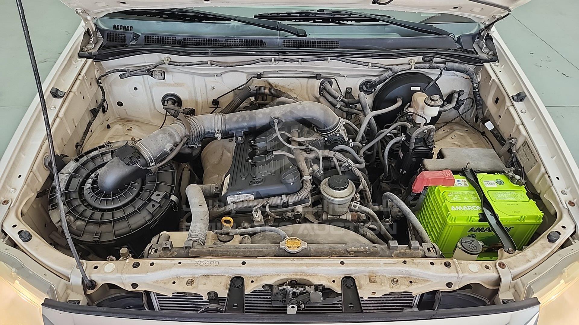 2011 TOYOTA HILUX VIN: MR0EX12G2B2047248