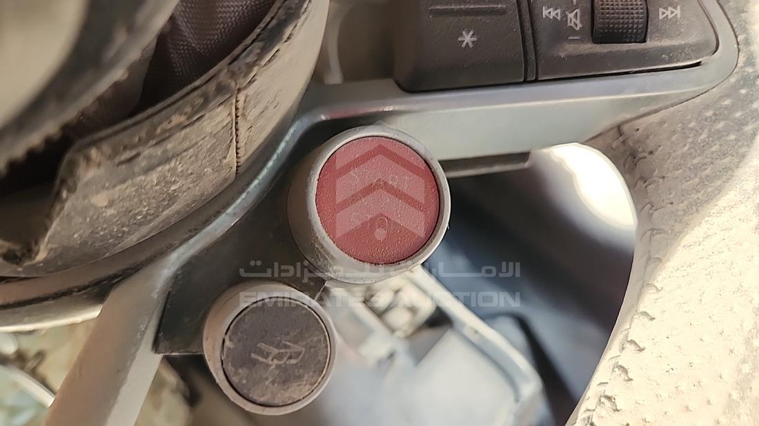 اودي أر 8 2017 — المفاتيح — صورة 4
