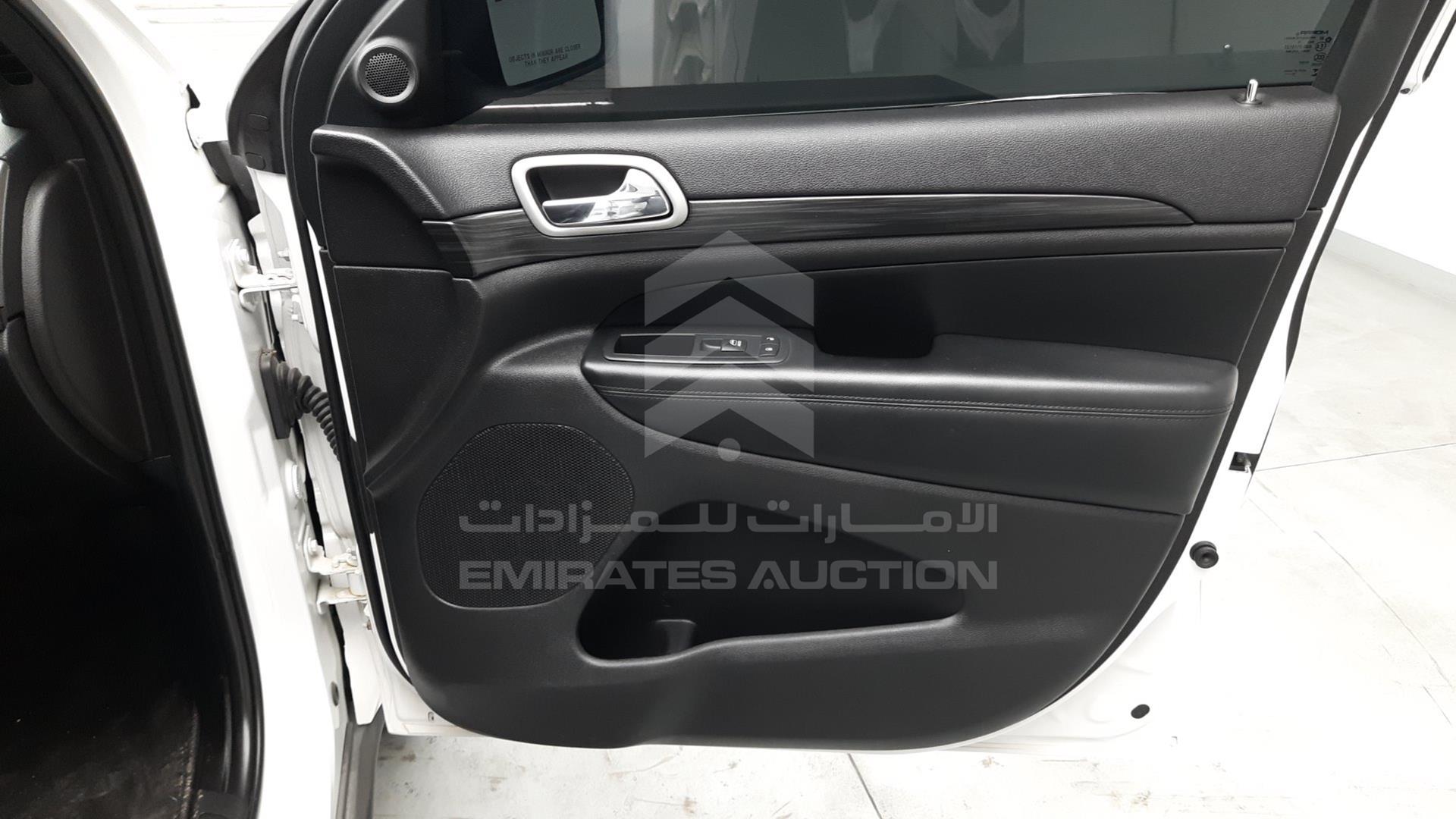 2019 JEEP GRAND CHEROKEE VIN: 1C4RJFAG5KC526788