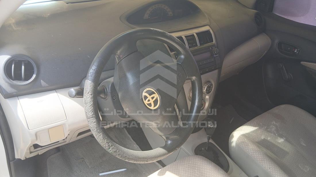 2008 Toyota Yaris — Steering & Mounted Controls — Photo 13