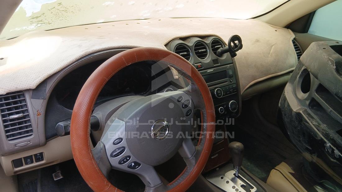 نيسان التيما 2008 — زاوية الواجهة الكاملة — صورة 15