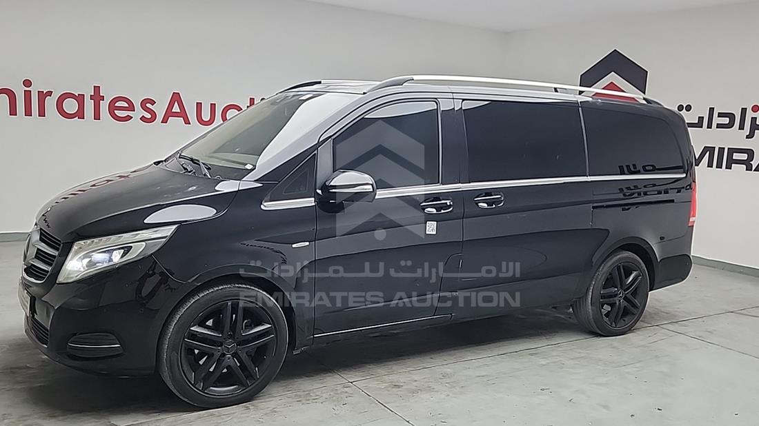 2016 Mercedes V 220 — Front Left Angle — Photo 5