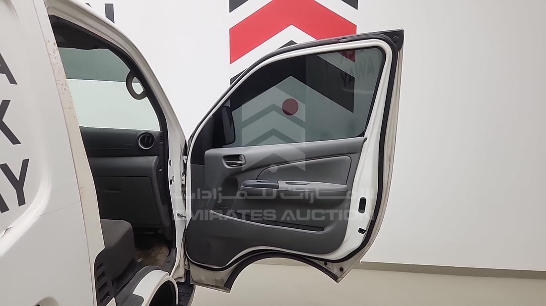 2018 Nissan Urvan — Front Right Door — Photo 17