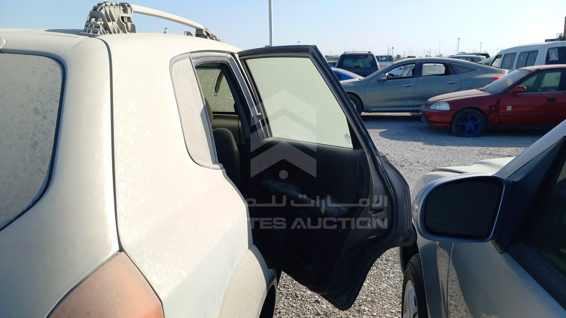 2005 HYUNDAI TUCSON VIN: KMHJM81D85U123274