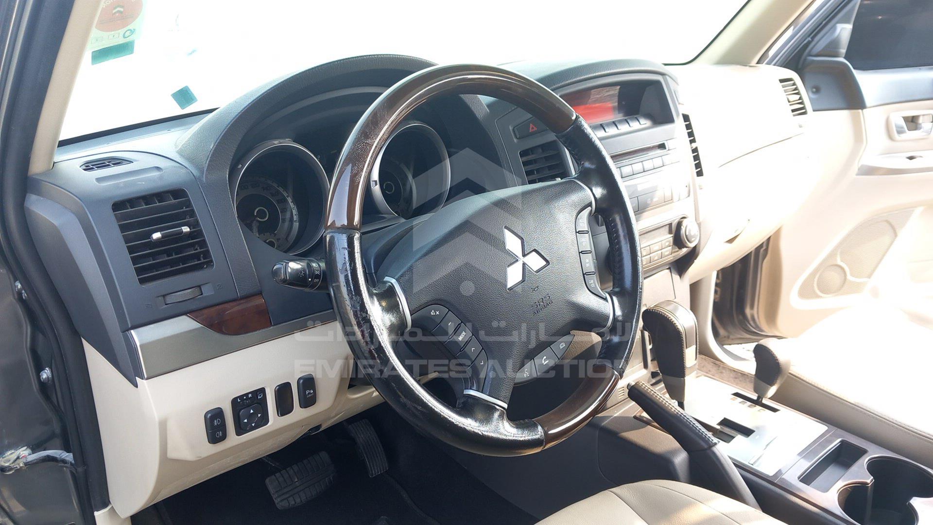 2013 MITSUBISHI PAJERO VIN: JMYLRV95WDJ701089