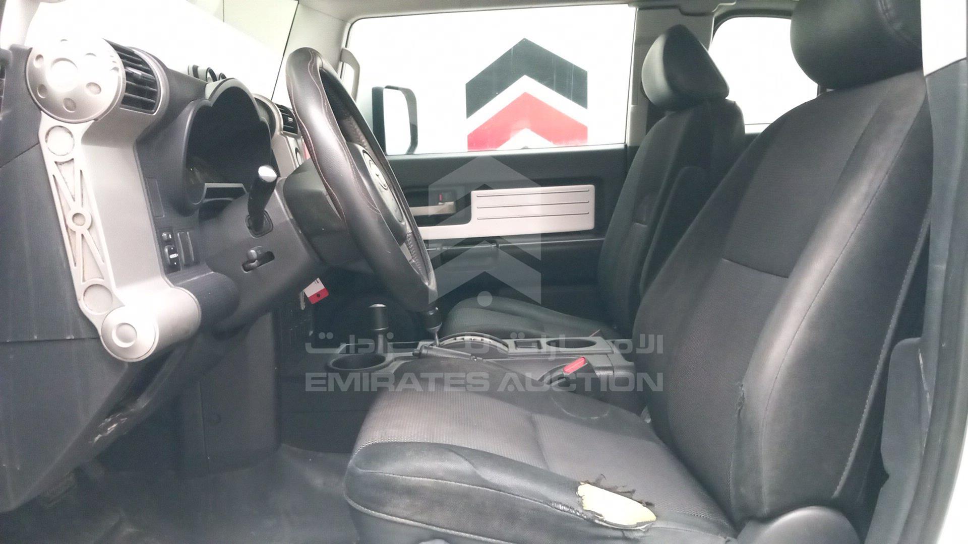 2010 TOYOTA FJ CRUISER VIN: JTEBU11F7AK087211