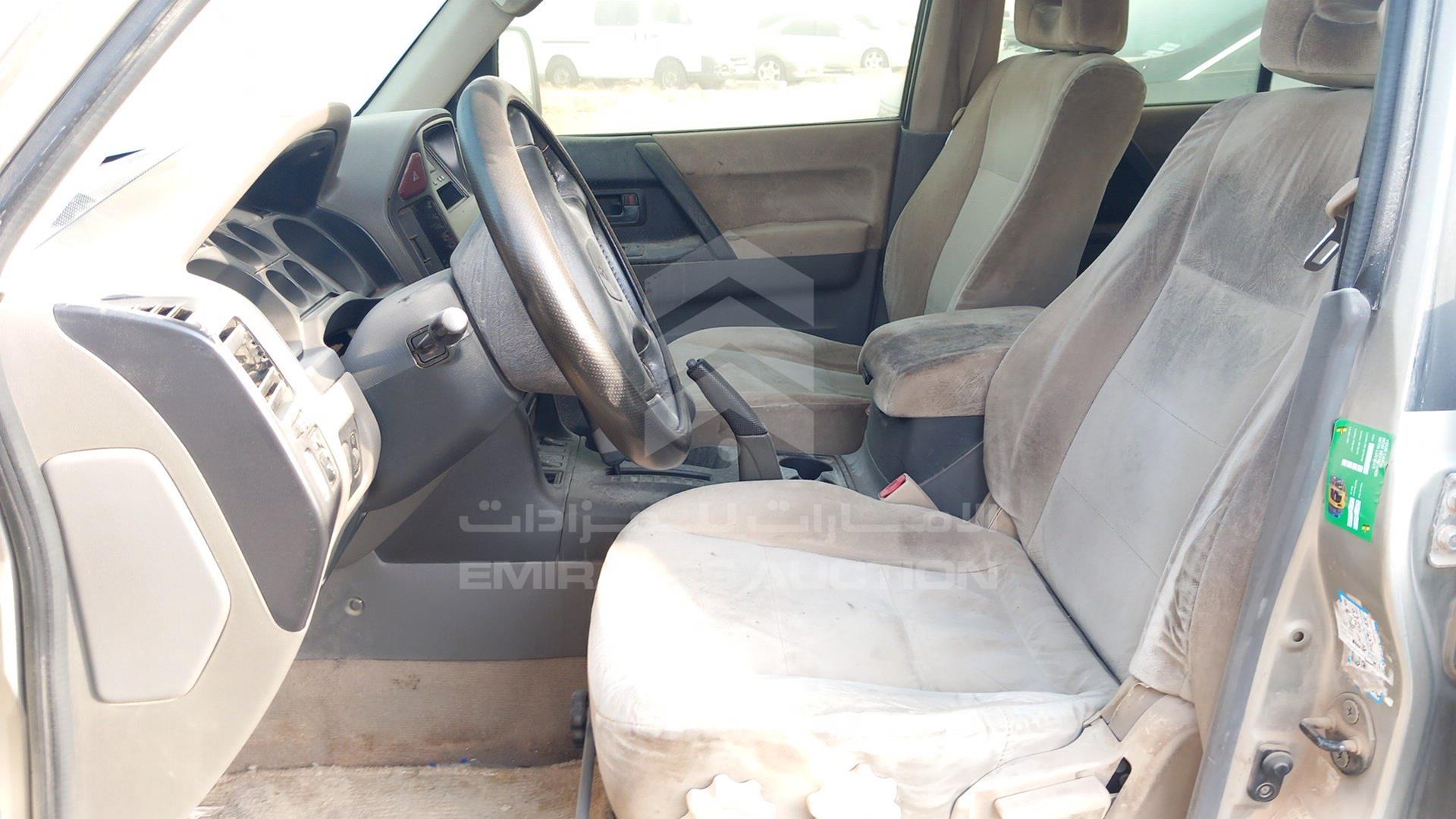 2001 MITSUBISHI PAJERO VIN: JMYLRV73W1J702736