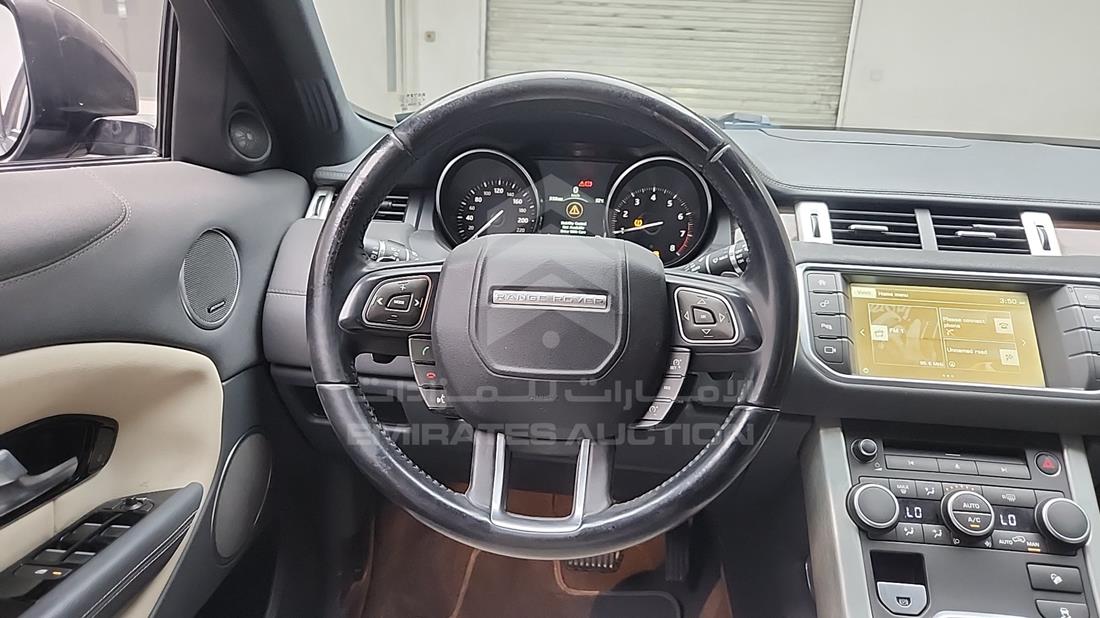 2016 Range Rover Evoque — Steering & Mounted Controls — Photo 15