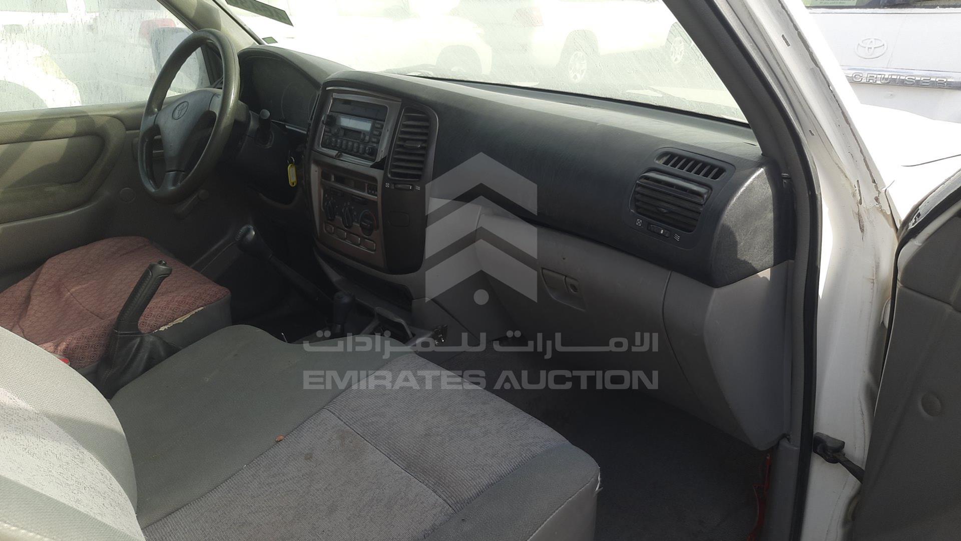 2003 TOYOTA LAND CRUISER VIN: JTGHJ01J233003981