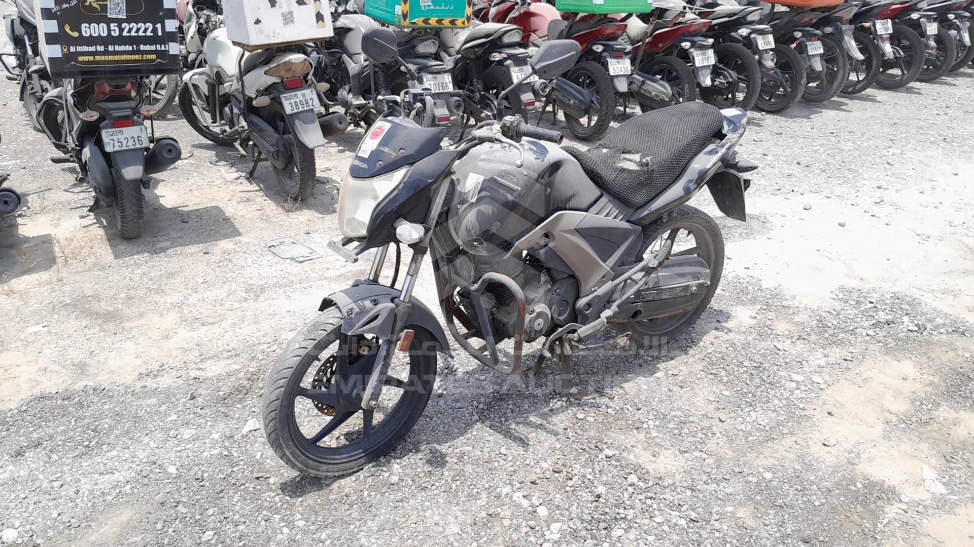 2016 HONDA UNICORN 160 VIN: ME4KC204FG8023108