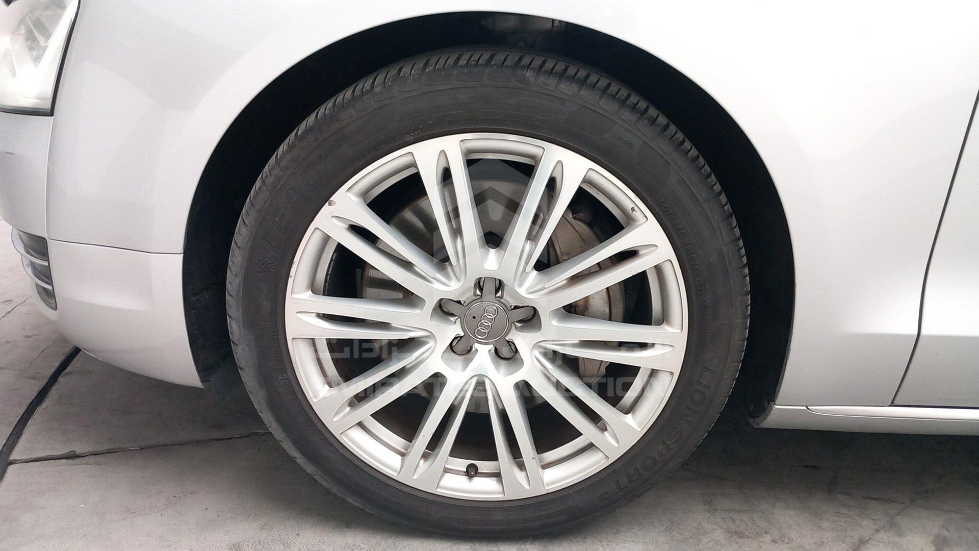 2011 AUDI A8 VIN: WAURVB4HXBN014026