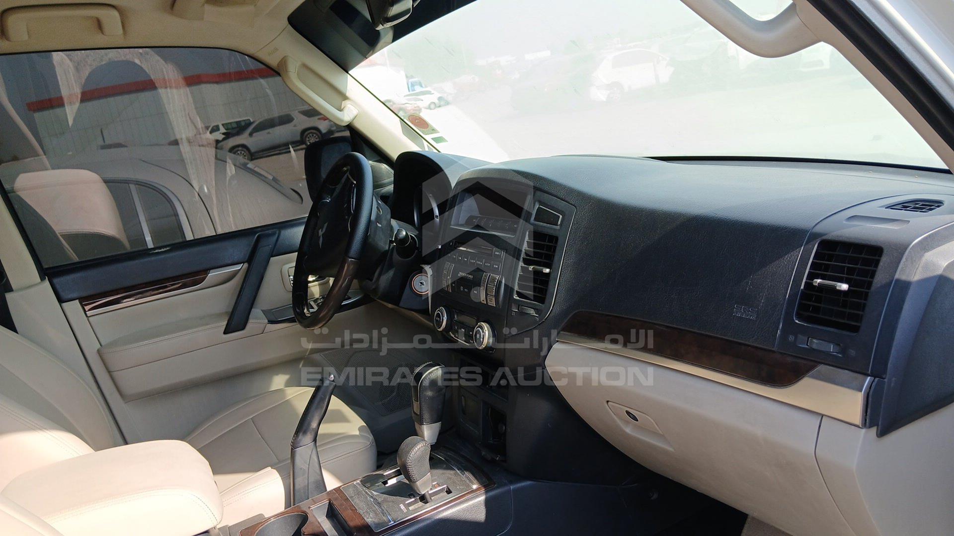2014 MITSUBISHI PAJERO VIN: JMYLRV95WEJ709535