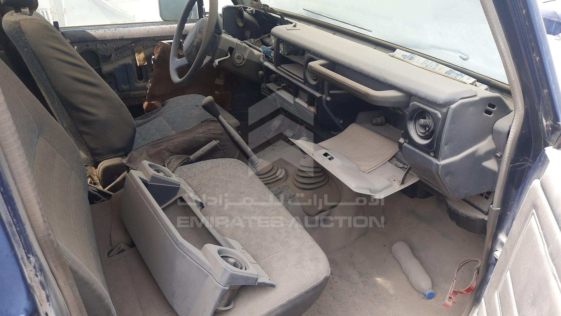 2005 TOYOTA LAND CRUISER VIN: JTFLB71J858007379