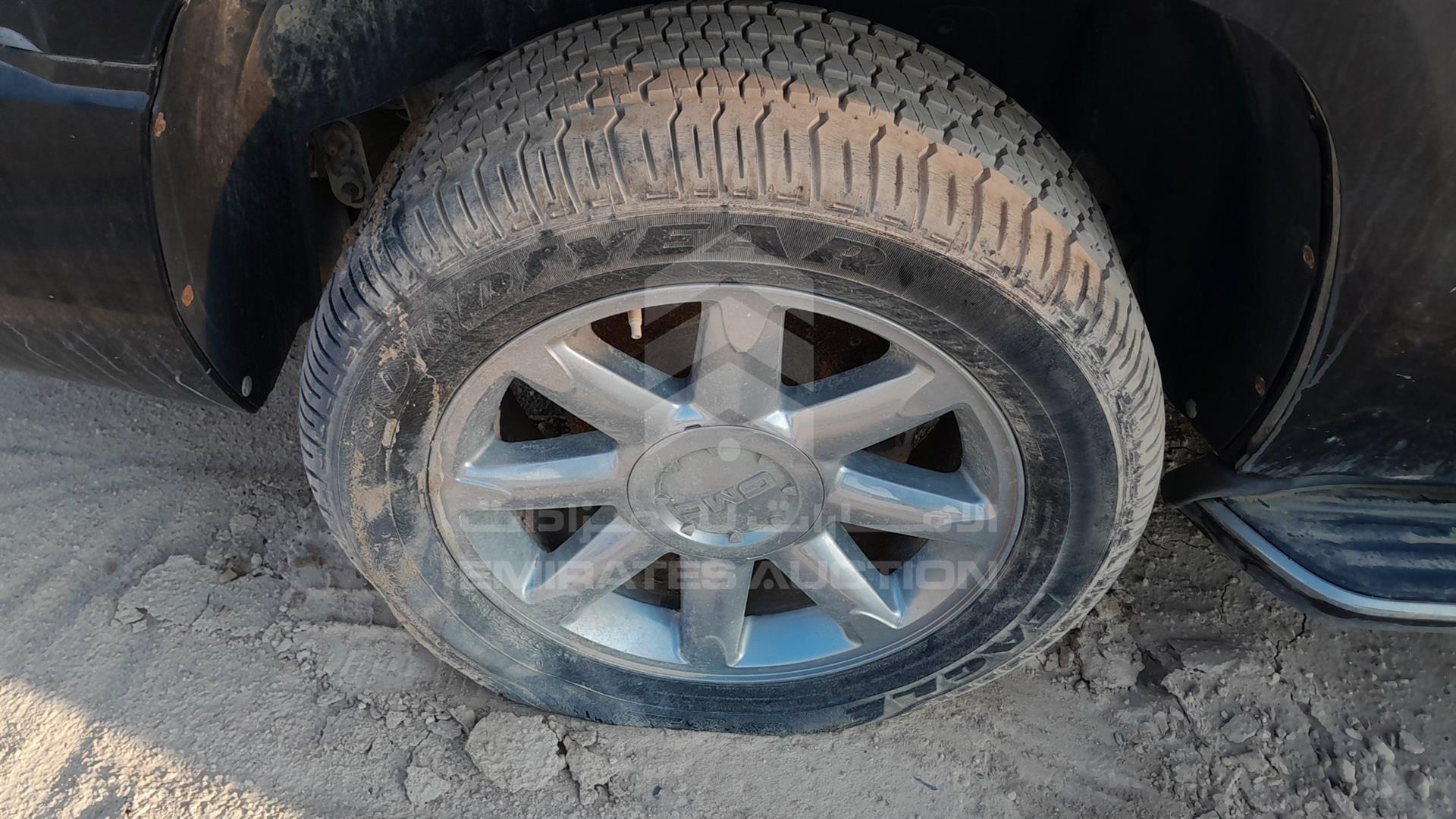 2010 GMC YUKON VIN: 1GKUKEEF7AR216189