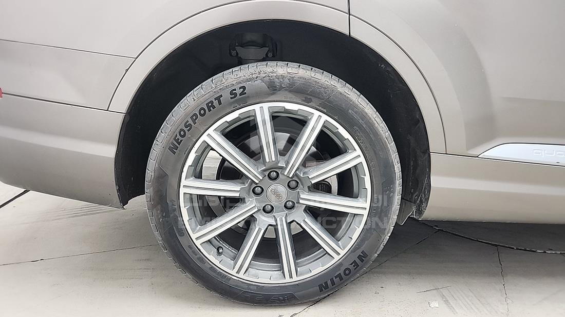 2016 Audi Q7 — Rear Right Tyre — Photo 36