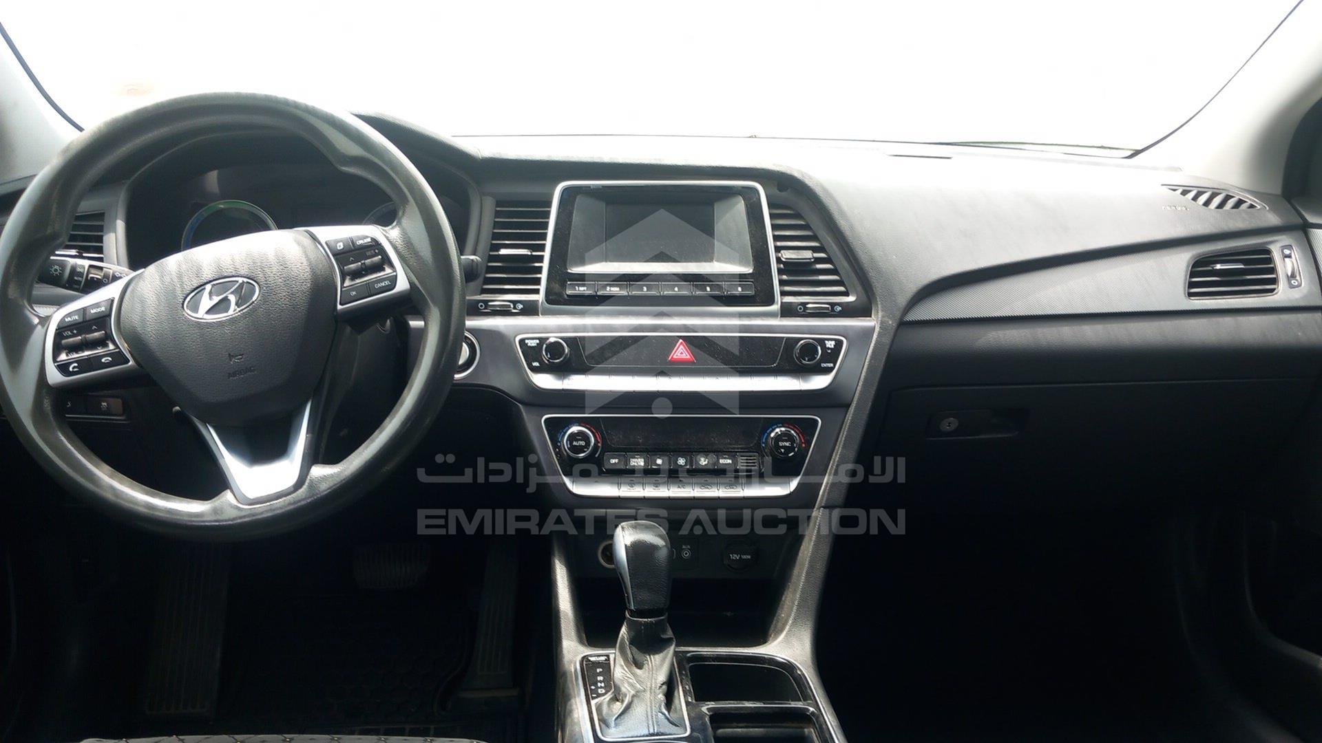 2019 HYUNDAI SONATA VIN: KMHE24133KA092990