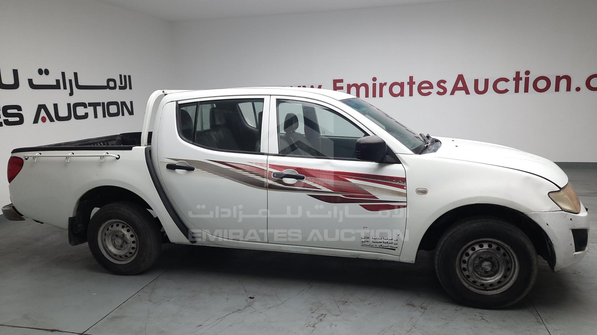2015 MITSUBISHI L 200 VIN: MMBJNKA40FD017803