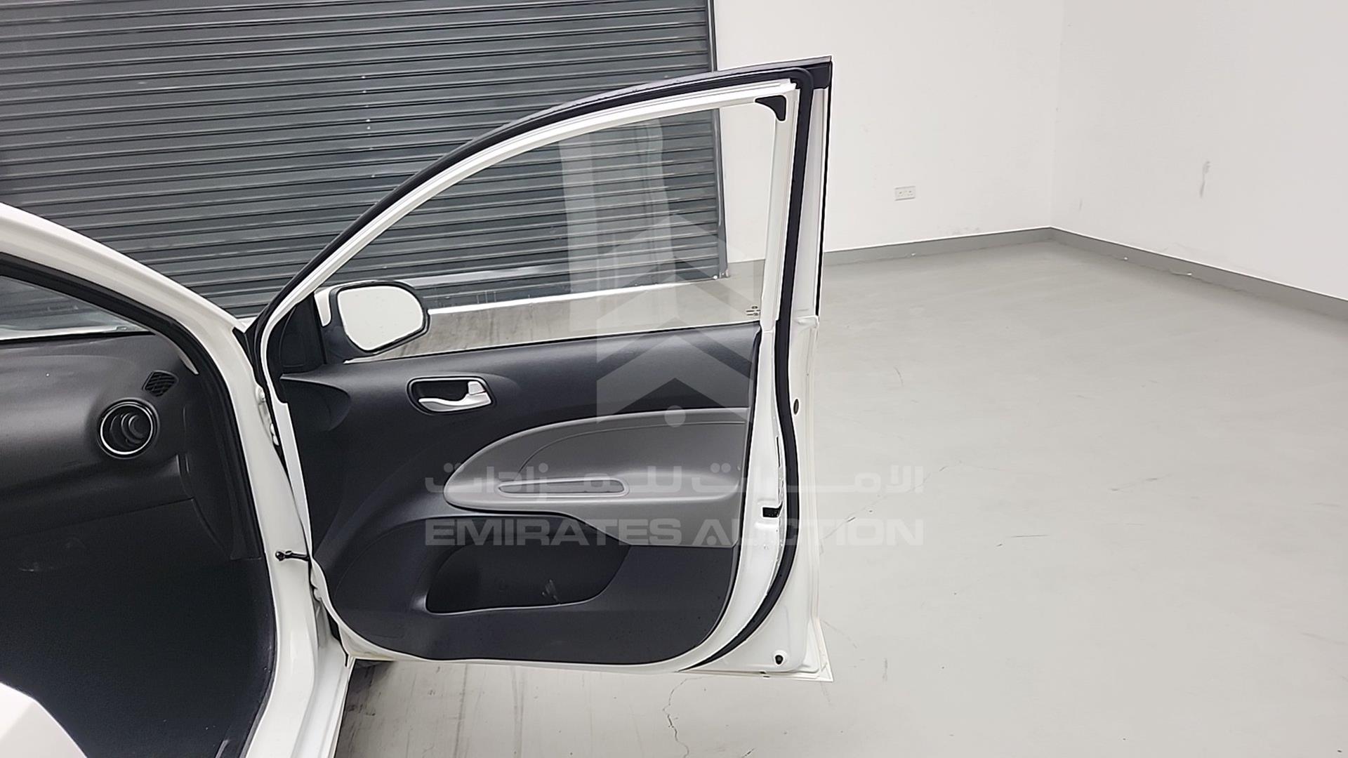 2020 KIA PEGAS VIN: LJD0AA290L0123220