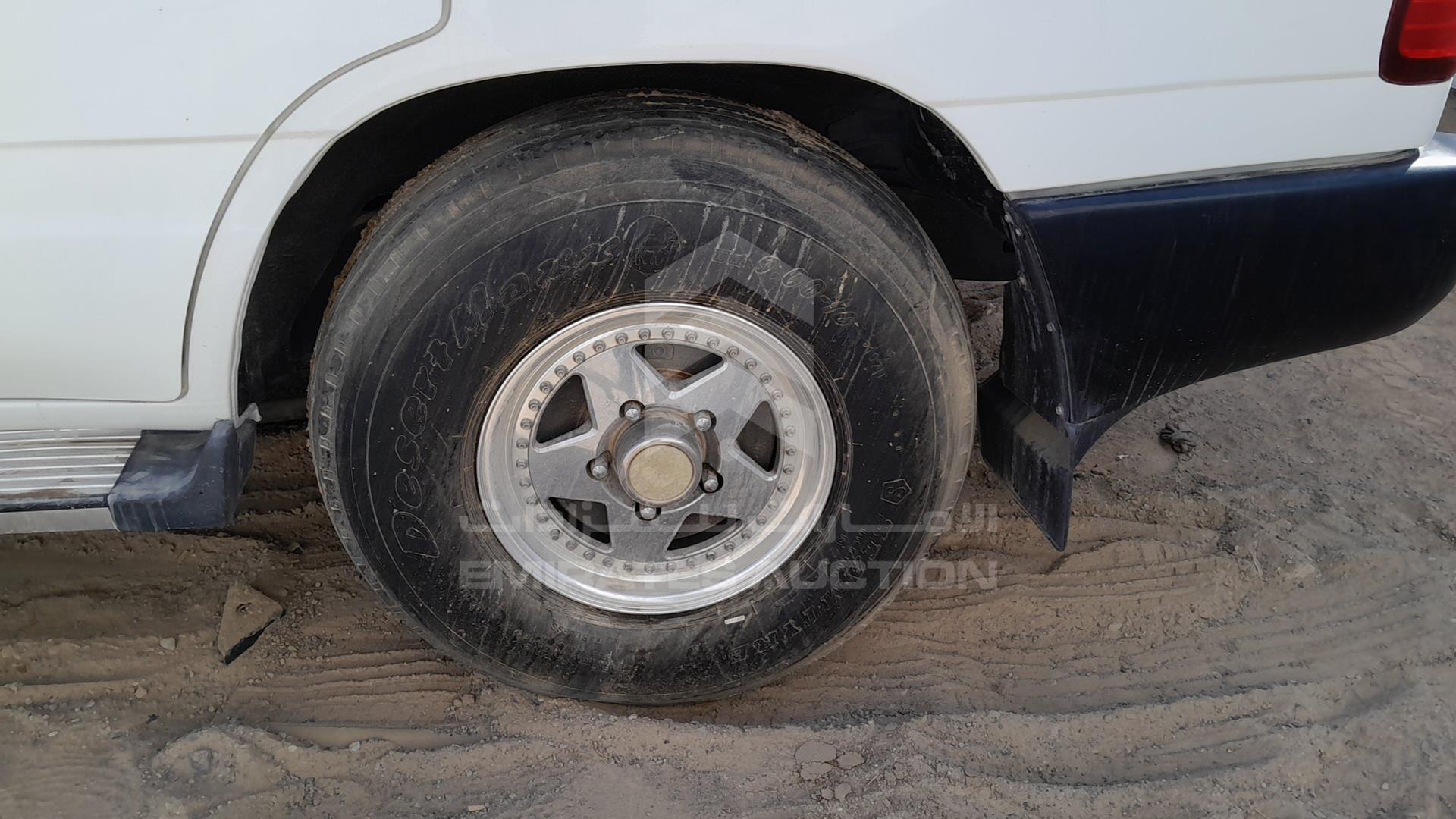 2007 TOYOTA LAND CRUISER VIN: JTGHJ01J273009558