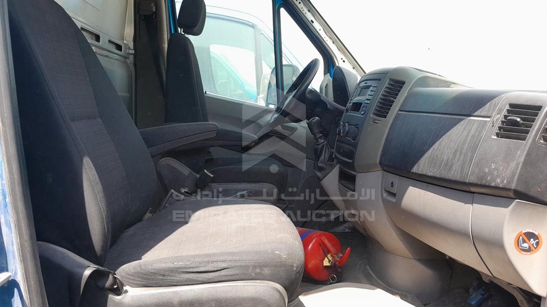 مرسيدس سبرينتر 2017 — زاوية الراكب الأمامي للمقعد — صورة 20