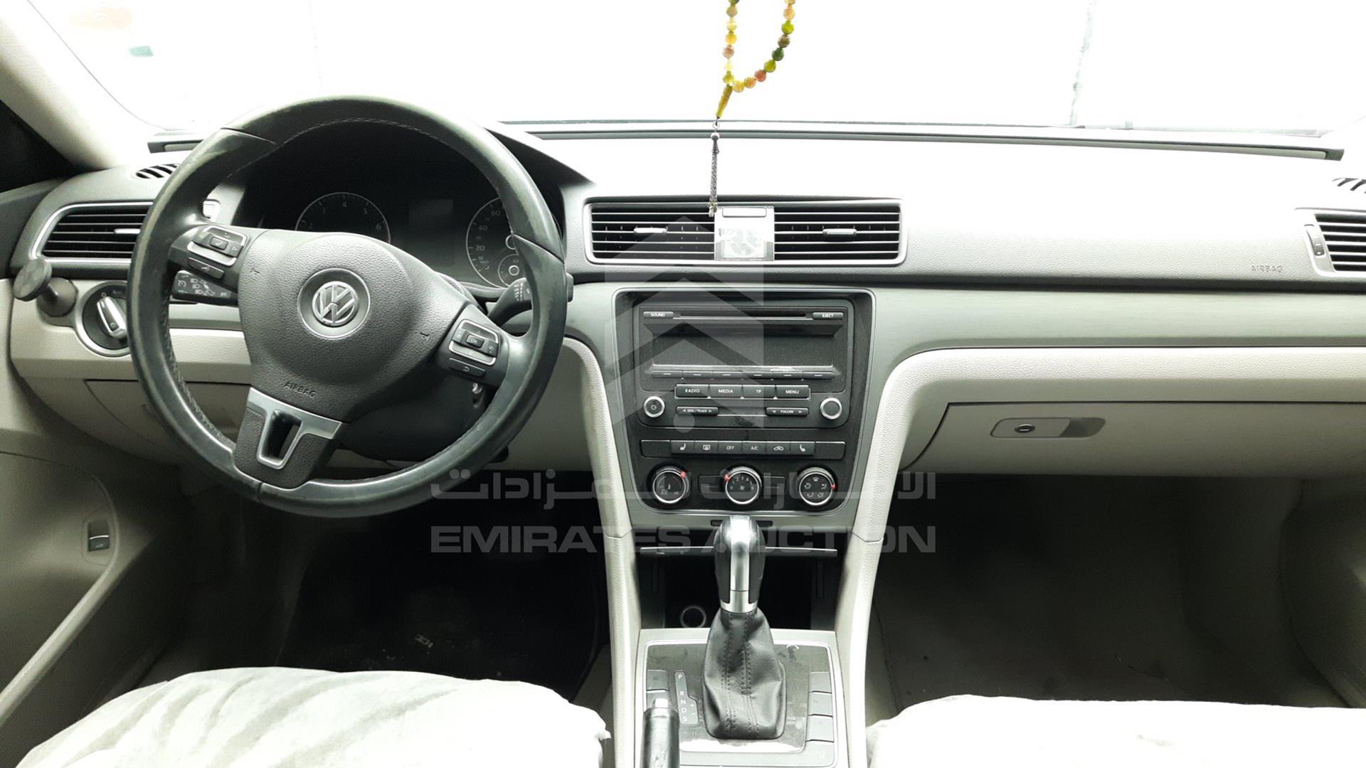 2014 VOLKSWAGEN PASSAT VIN: WVWBR7A33EC028431